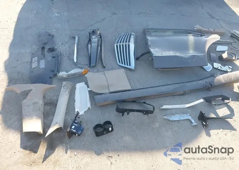 2011 Mercedes-Benz E 350 4Matic z USA, uszkodzony, nr VIN WDDHH8HB0BA218507